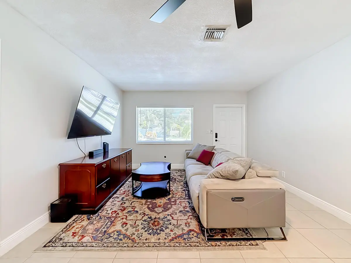 05_beyc6a9564c7c8904 at 3801 NE 4th Avenue, Pompano Beach