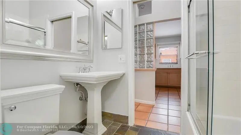 Photo 2 at 607 SW 15TH Street, Fort Lauderdale