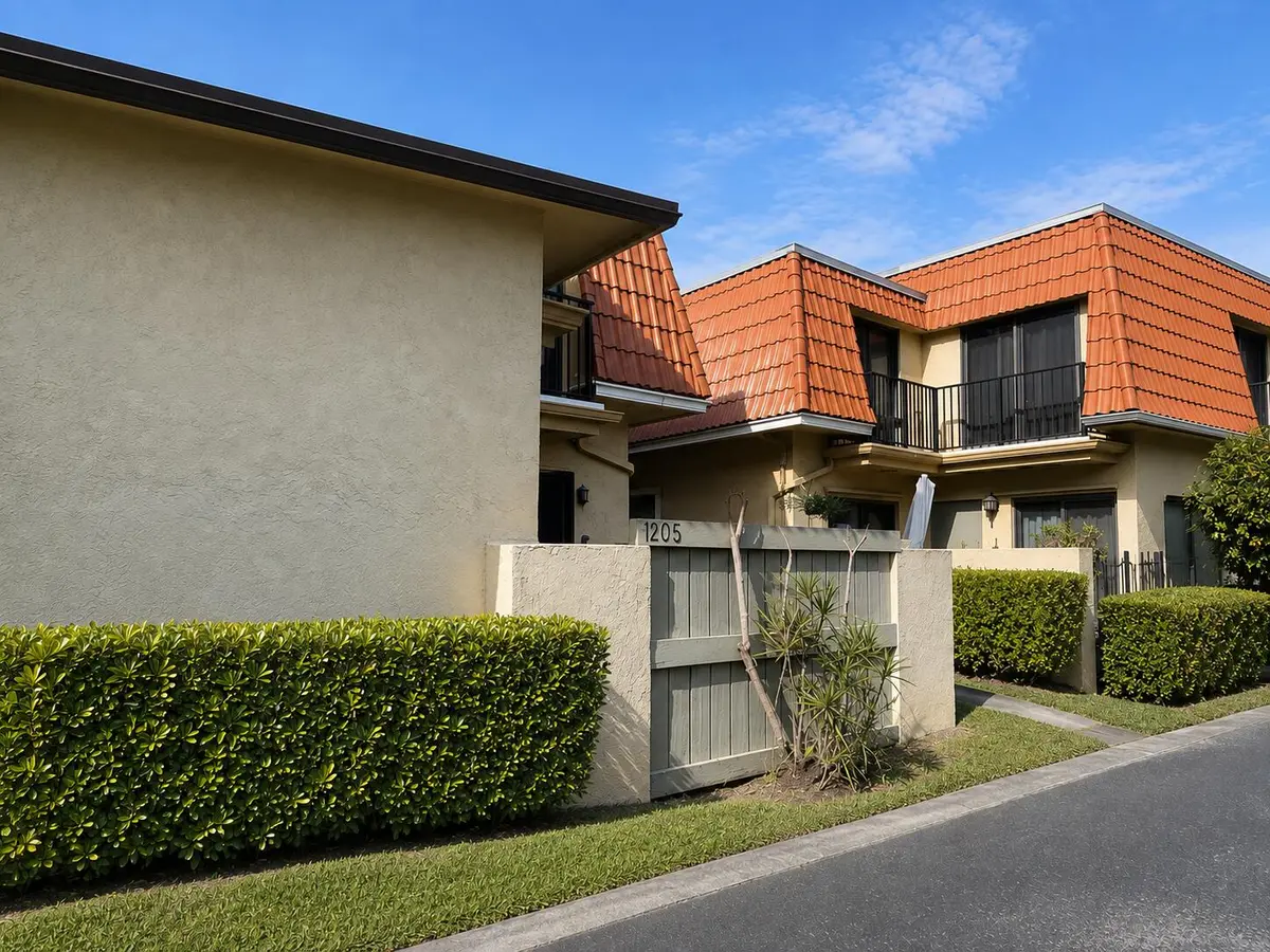 EXTERIO FRONT at 4206 NW 114th Terrace 06, Coral Springs