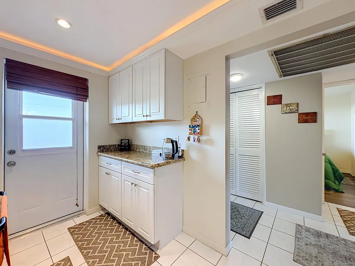 4500 N Federal Highway #315b-24 at 4500 N Federal Highway 315b, Lighthouse Point