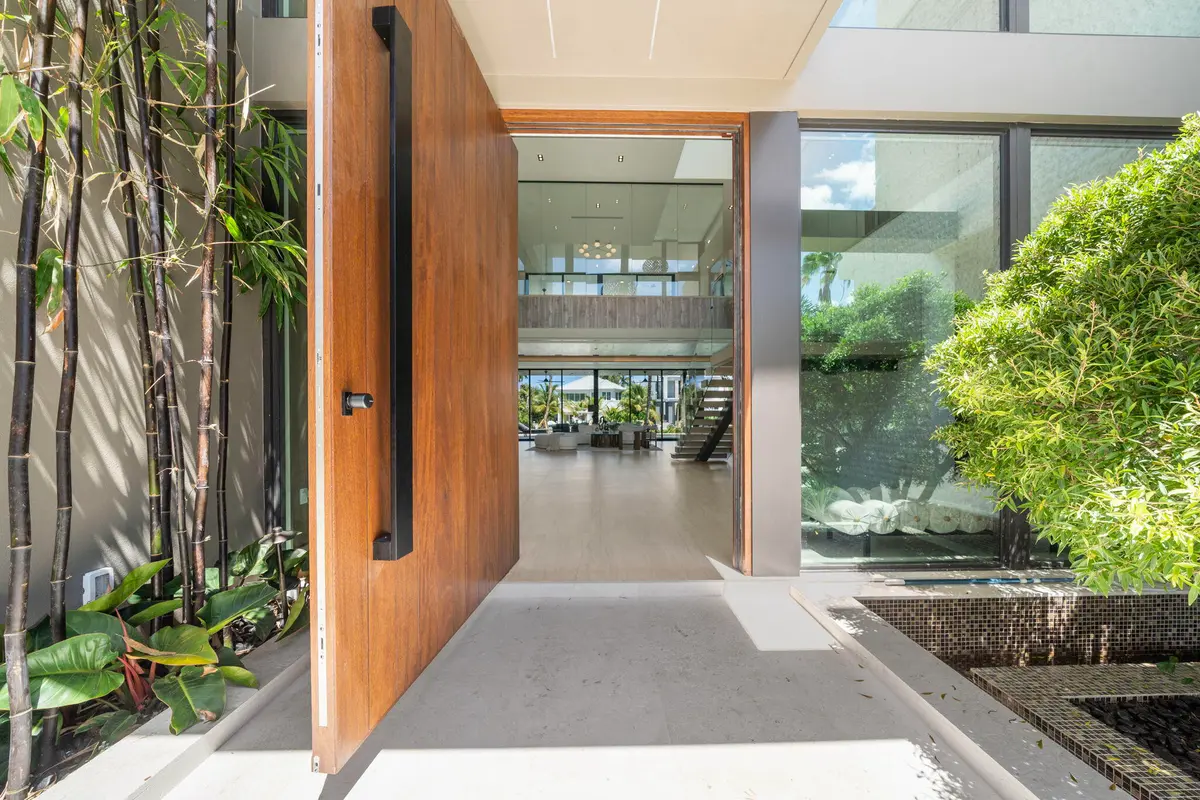 Template Master.010 at 600 Solar Isle Drive, Fort Lauderdale