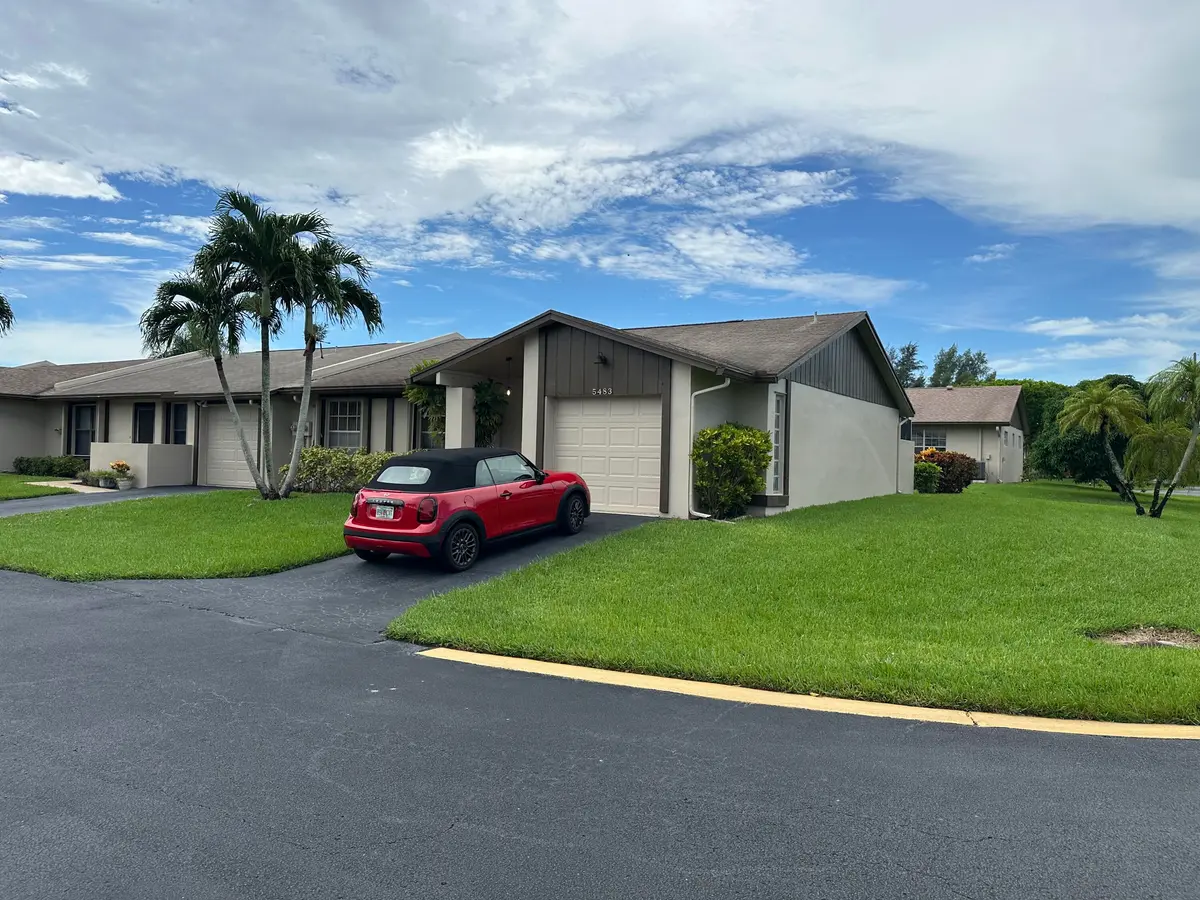End Unit at 5483 VIBURNUM Circle, Delray Beach