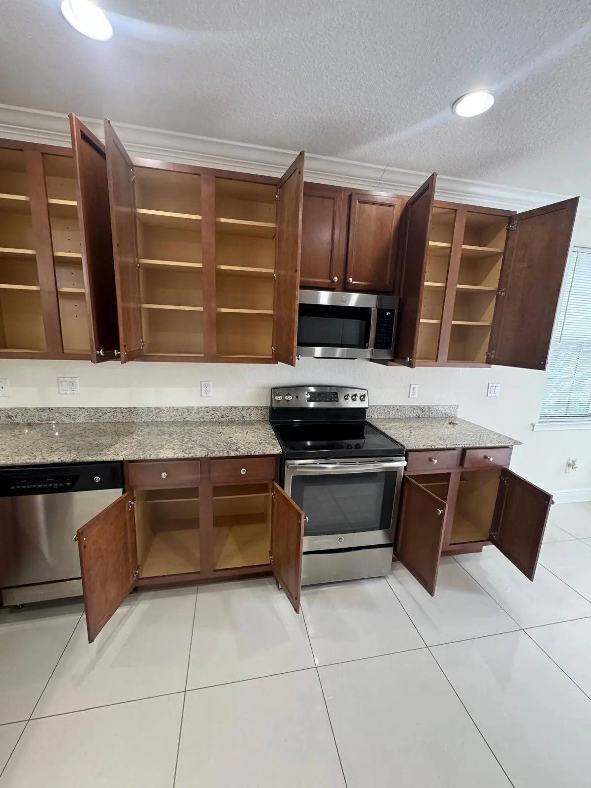 IMG-20250728-WA0093 at 2723 NE 14th Street 108, Pompano Beach