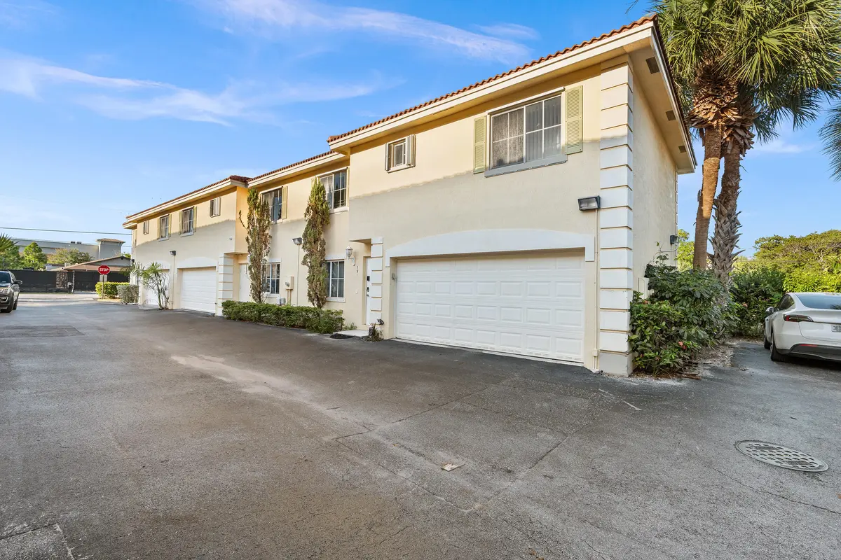 190 SE 2nd Street, Deerfield Beach, FL – photo 2