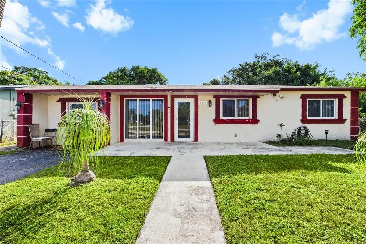 04-424A3874 at 508 NE 2ND Terrace, Deerfield Beach