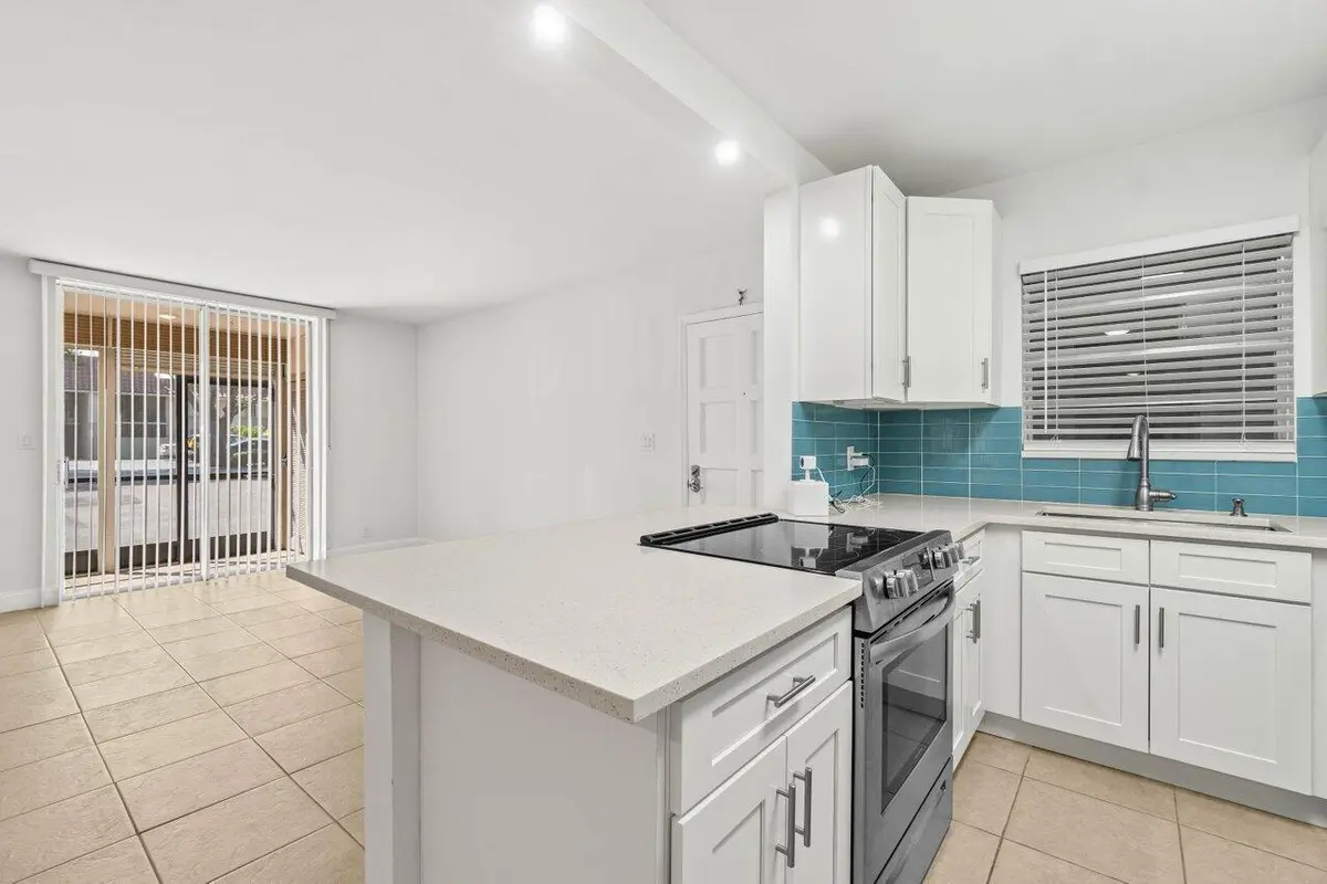 011-1074 at 1074 NW 13TH Street 161C, Boca Raton