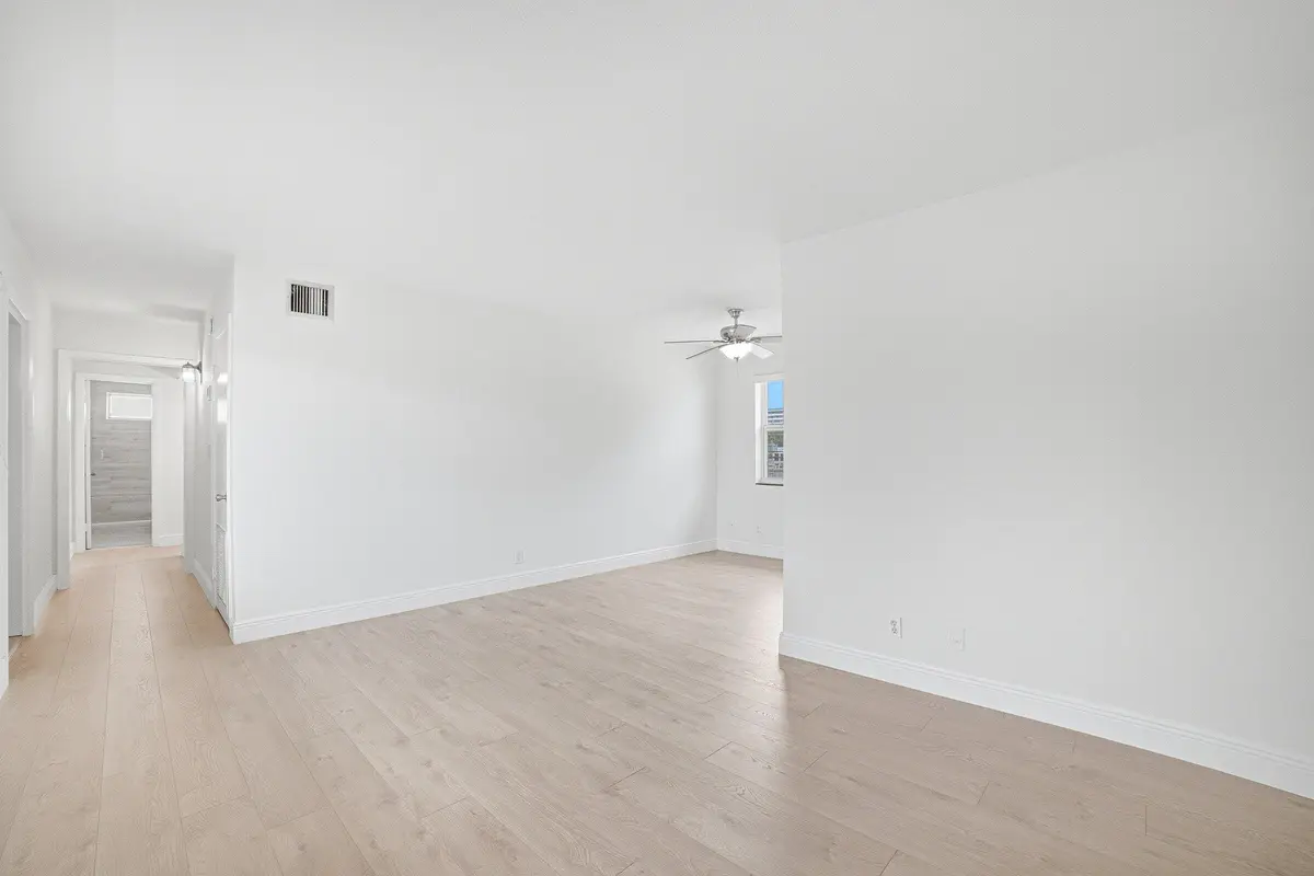 B3 at 1649 SE 4th Street B3, Deerfield Beach