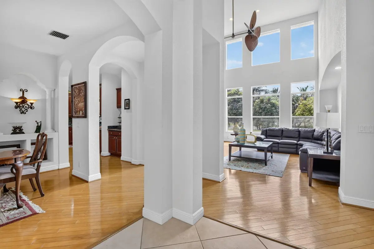 7-web-or-mls-_A7A1990 at 13382 Lakepointe Circle, Cooper City