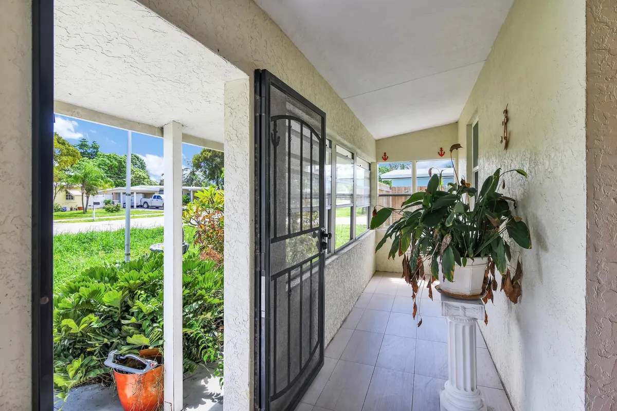 5221 NE 16th Ave Pompano Beach -7 at 5221 NE 16TH Avenue, Pompano Beach