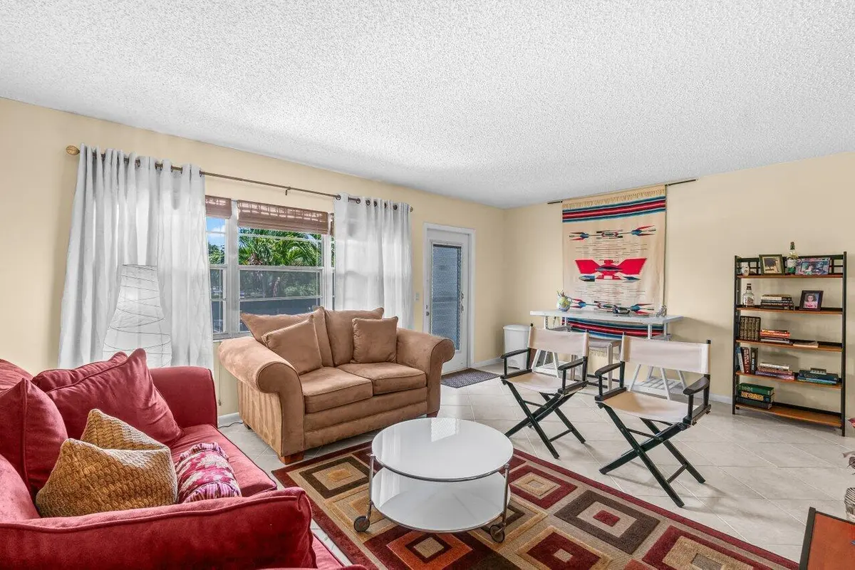 Living 3 at 68 Suffolk B 680, Boca Raton
