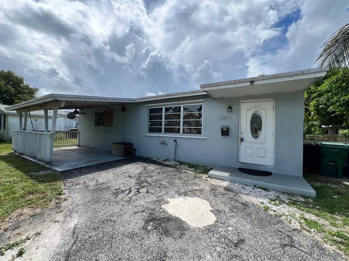 Front at 5671 NE 8TH Avenue, Oakland Park