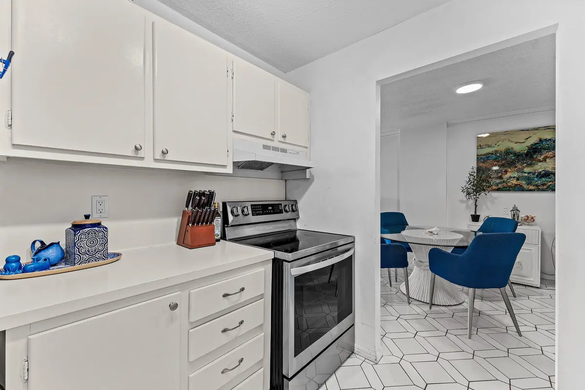 006-1111SouthOceanBoulevard-315-DelrayBe at 1111 S Ocean Boulevard 315, Boca Raton