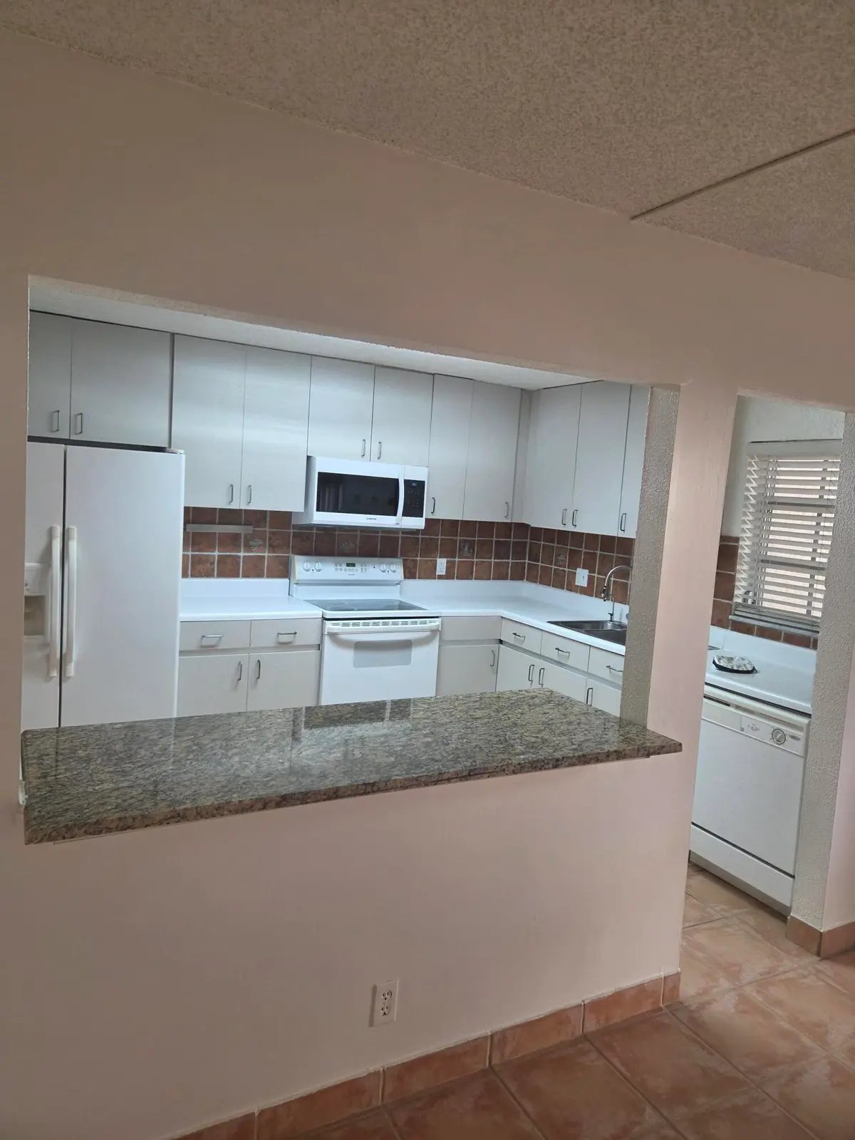 kitchen 2 at 3062 Riverside Drive 4f, Coral Springs