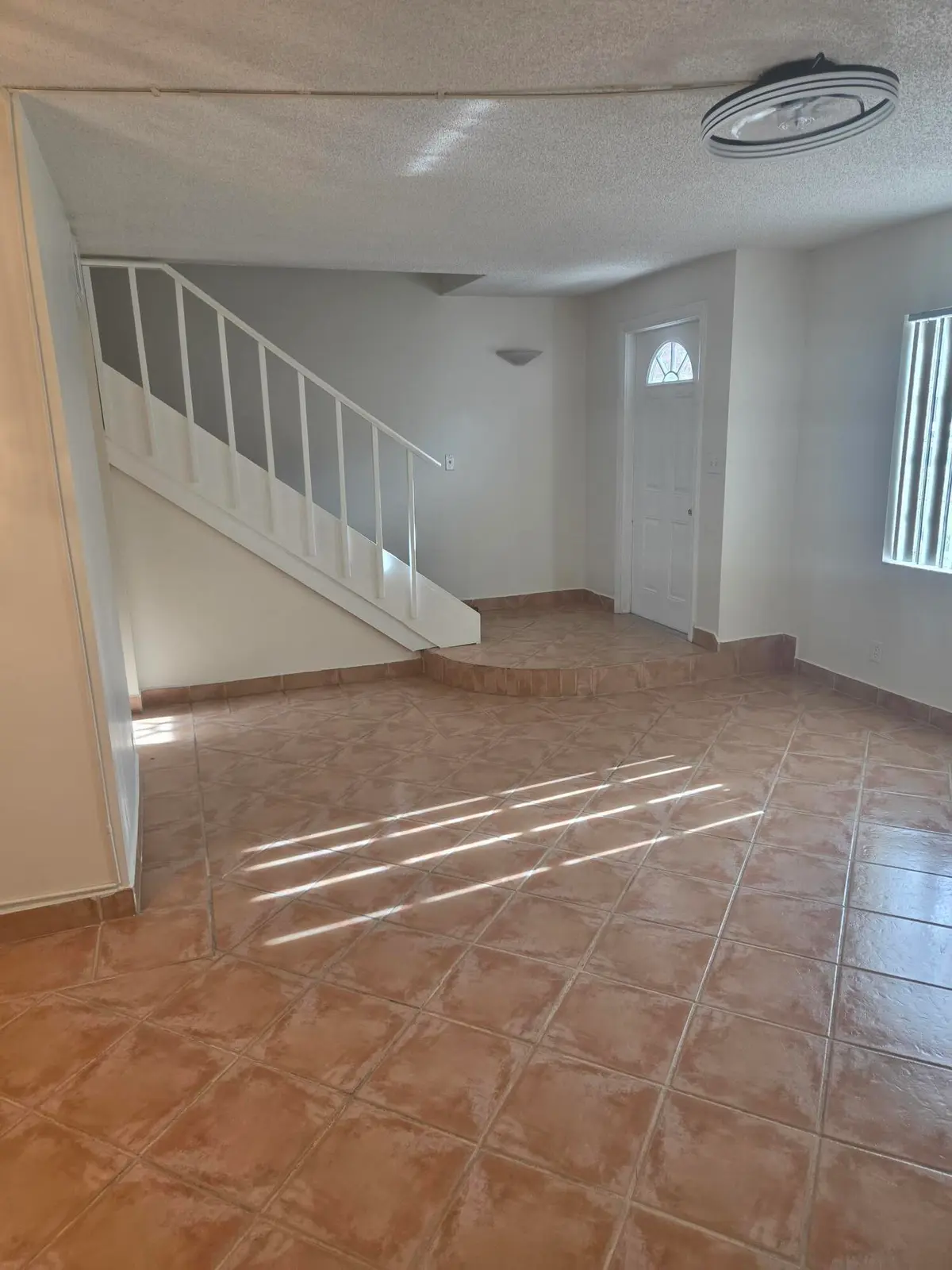 Entry (2) at 3062 Riverside Drive 4f, Coral Springs