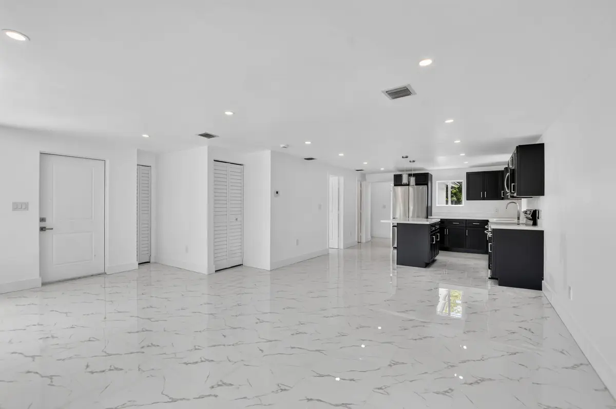 6-web-or-mls-DSC_1797 at 182 SW 6 Street, Deerfield Beach