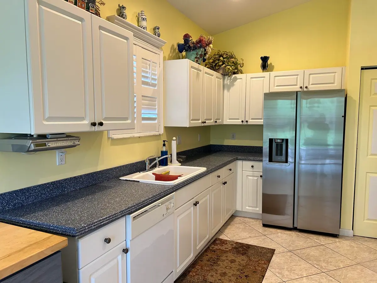 Kitchen 1 at 438 Sunview Way, Port St. Lucie