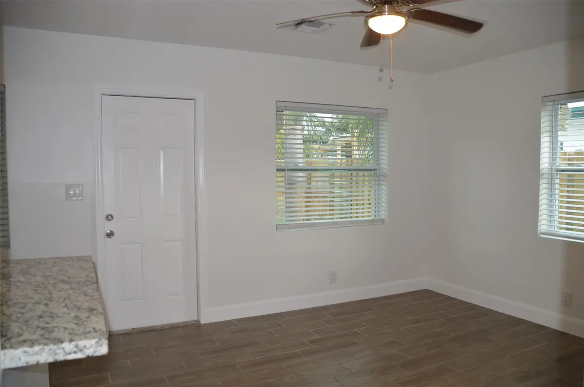 Photo 3 at 823 NE 14th Court, Fort Lauderdale