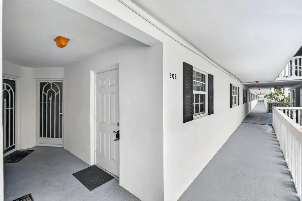 907MarinaDr#306(4) at 907 Marina Drive Unit 306, North Palm Beach