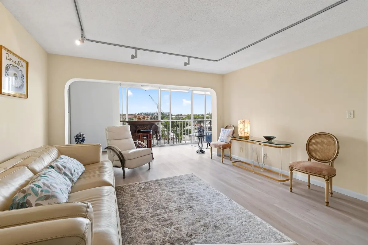 907MarinaDr#306(8) at 907 Marina Drive Unit 306, North Palm Beach