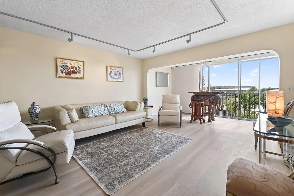 907MarinaDr#306(9) at 907 Marina Drive Unit 306, North Palm Beach