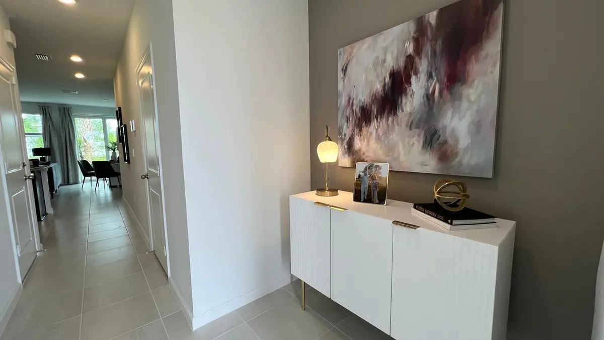 Hallway at 475 Salisbury Circle, Fort Pierce