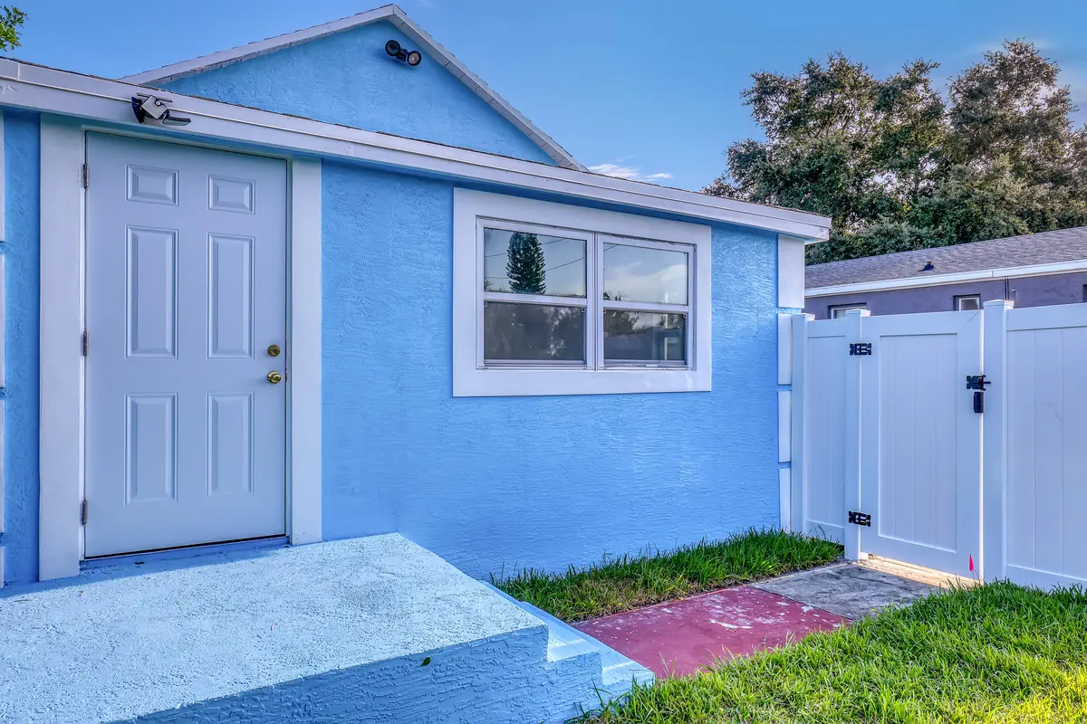 180 W 15th (4) at 180 W 15th Street, Riviera Beach