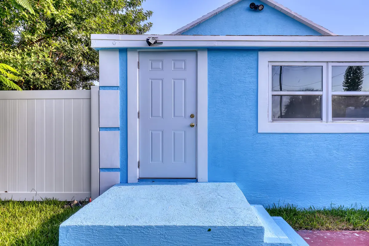 180 W 15th (5) at 180 W 15th Street, Riviera Beach