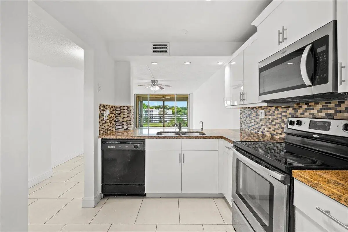 07-424A5389 at 1831 Sabal Palm Drive 403, Davie