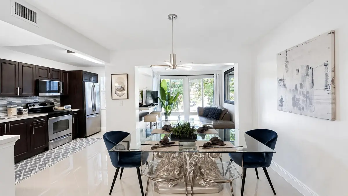 KITCHEN & DINING at 34 Colonial Club Drive 202, Boynton Beach