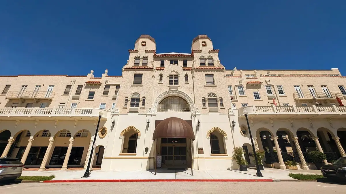 PBH exterior at 235 SUNRISE Avenue 2211, Palm Beach