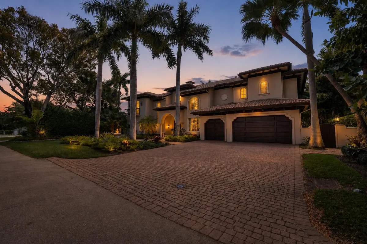 Front Facing at 1212 E Lake Drive, Fort Lauderdale
