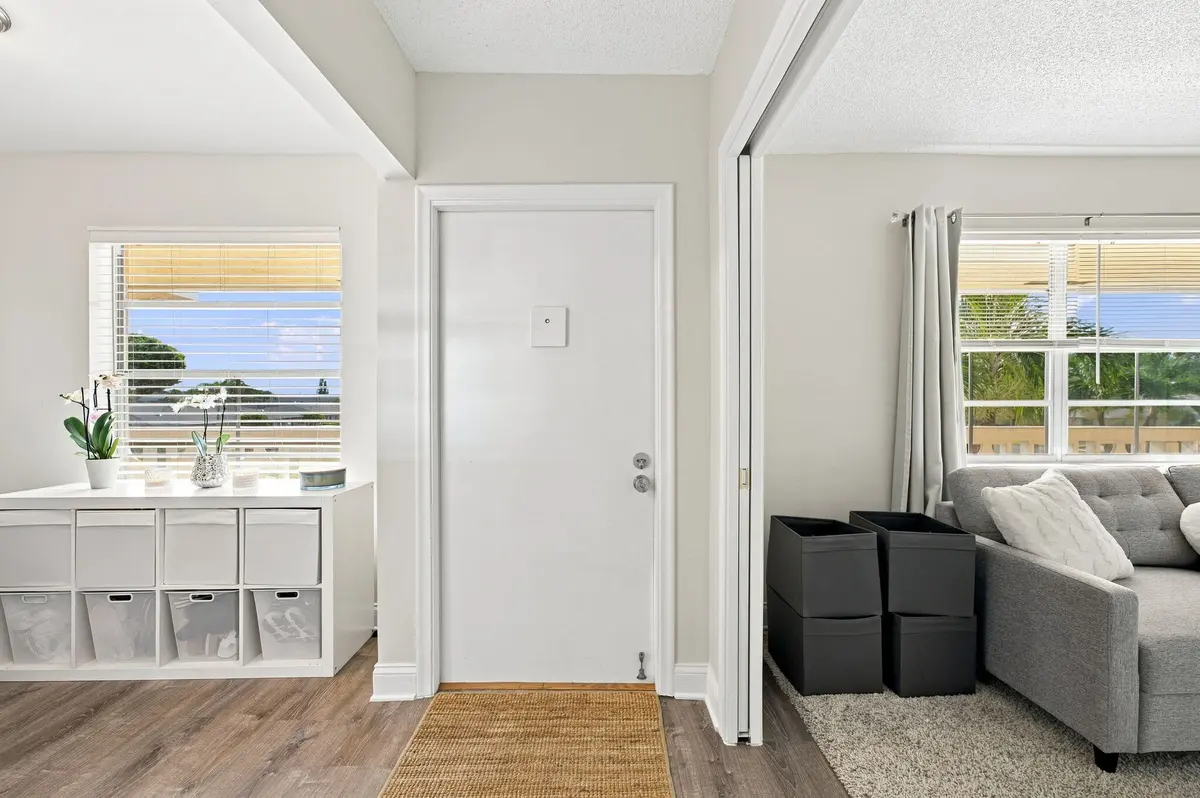 R3 at 1121 CACTUS Terrace 203, Delray Beach