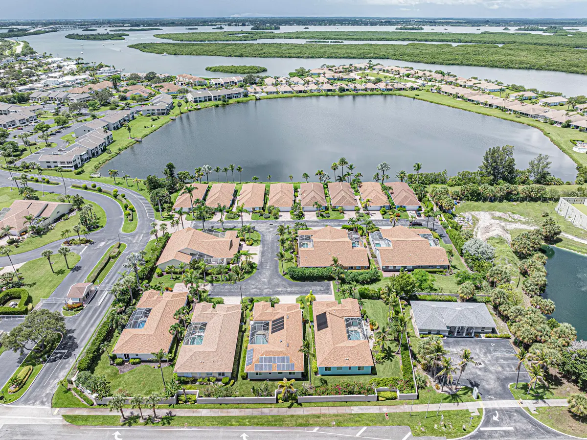 House With Lake at 3258 LAKESHORE Drive, Fort Pierce