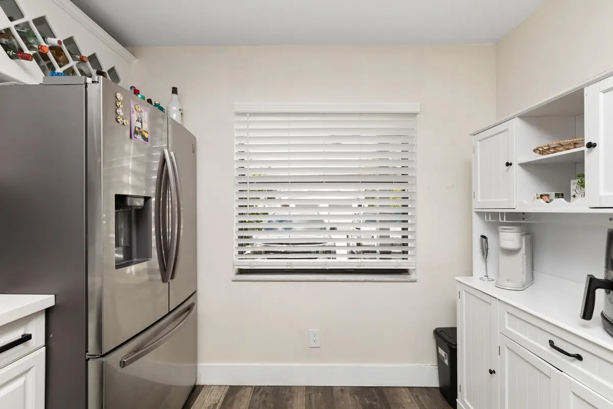 KITCHEN at 761 NW 106th Avenue, Pembroke Pines
