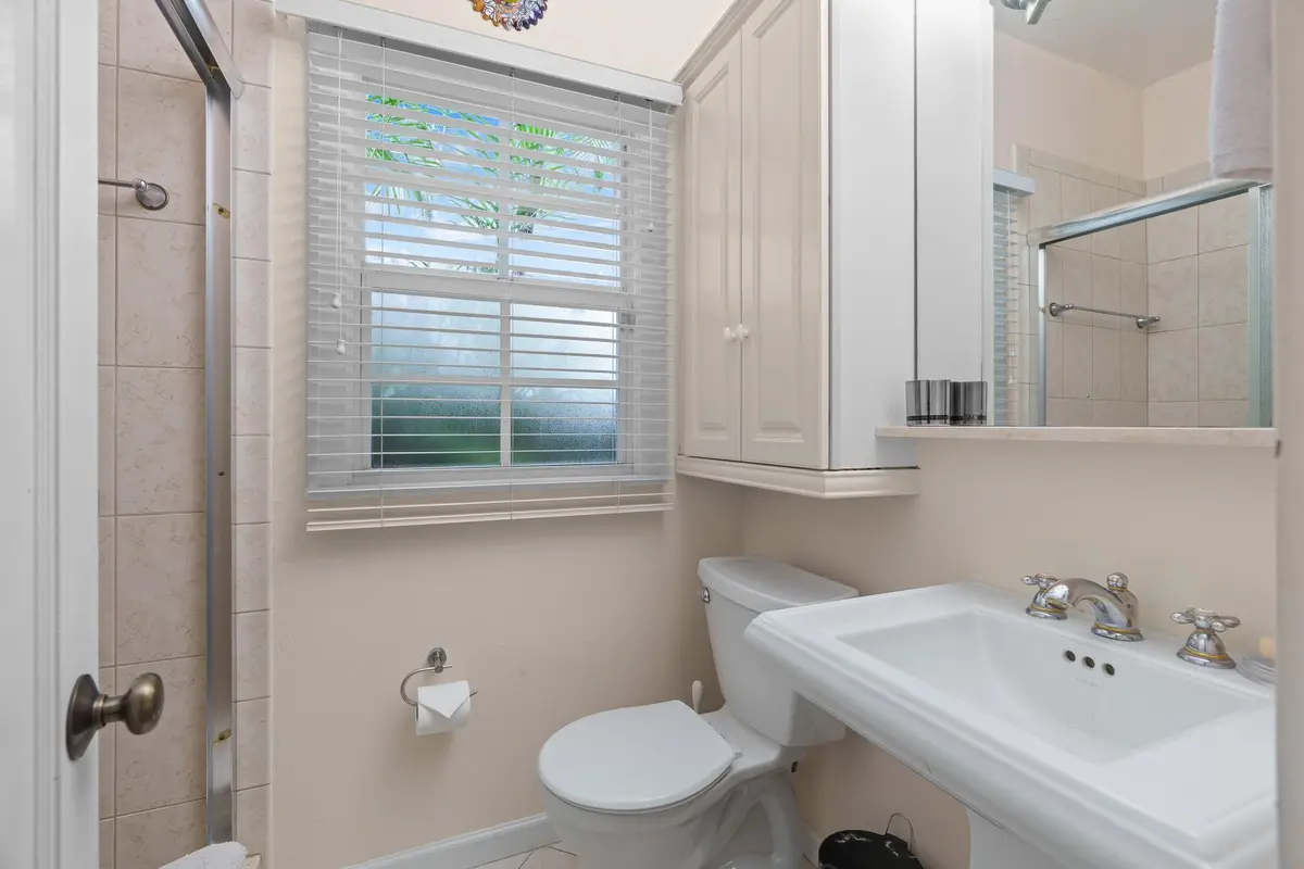 Photo 7 at 1609 NE 2ND Court, Fort Lauderdale