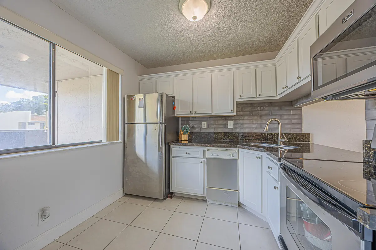 153A0093-HDR at 9541 SW 1ST Court 9541, Coral Springs