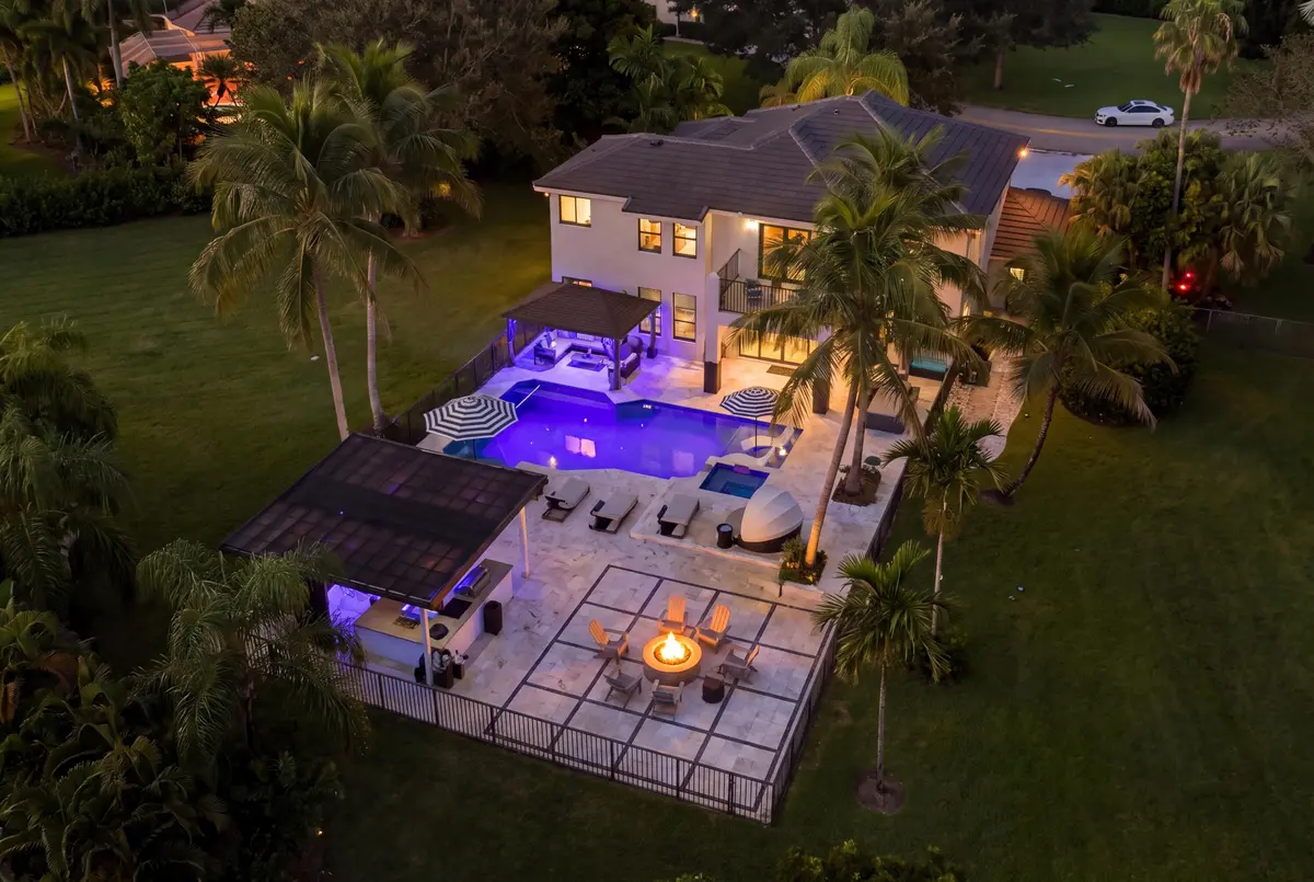 Viv5 at 3541 Carlton Lane, Davie