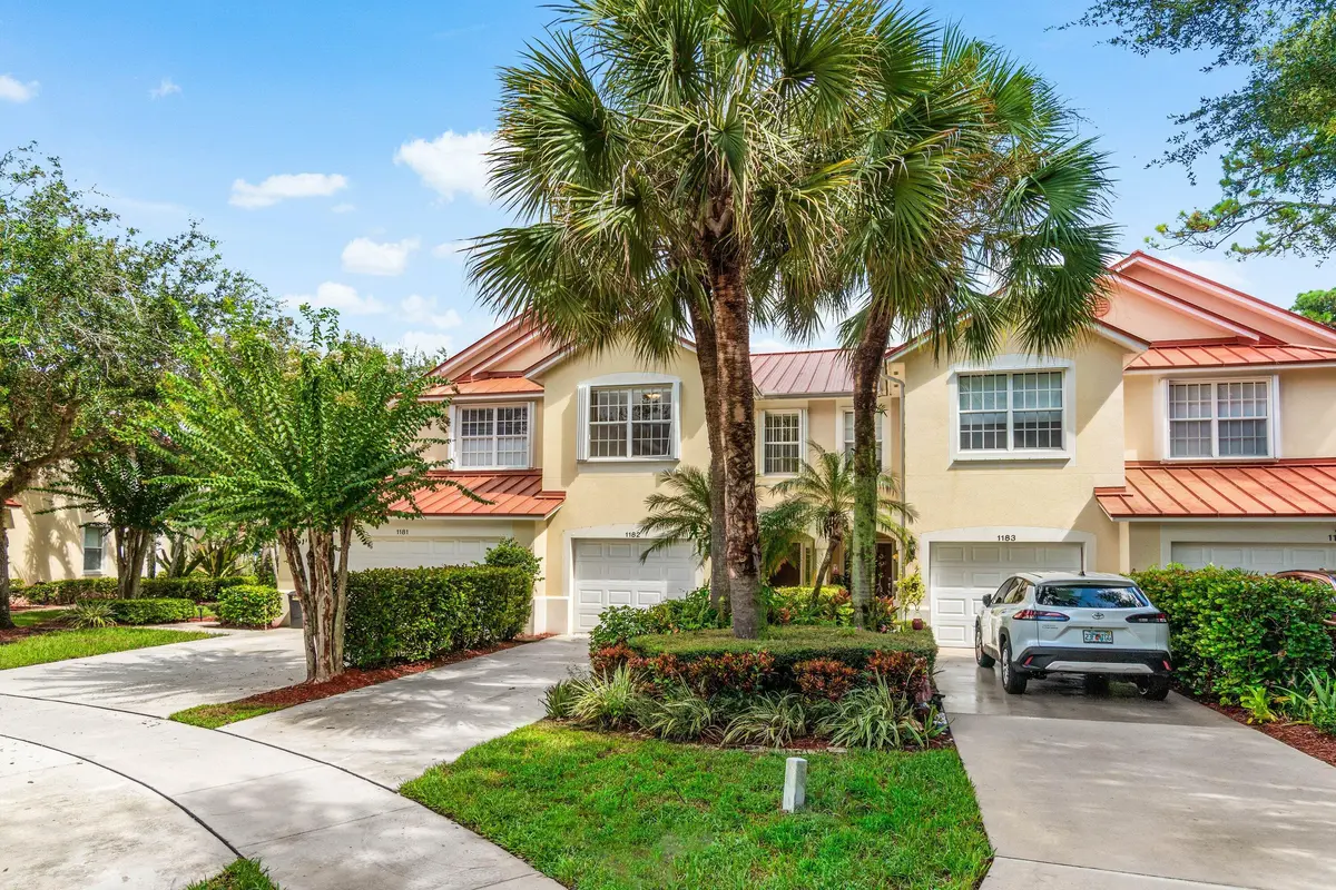 Outside area at 1182 Pinewood Lake Court, Greenacres