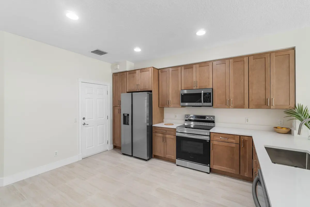 Kitchen at 1182 Pinewood Lake Court, Greenacres