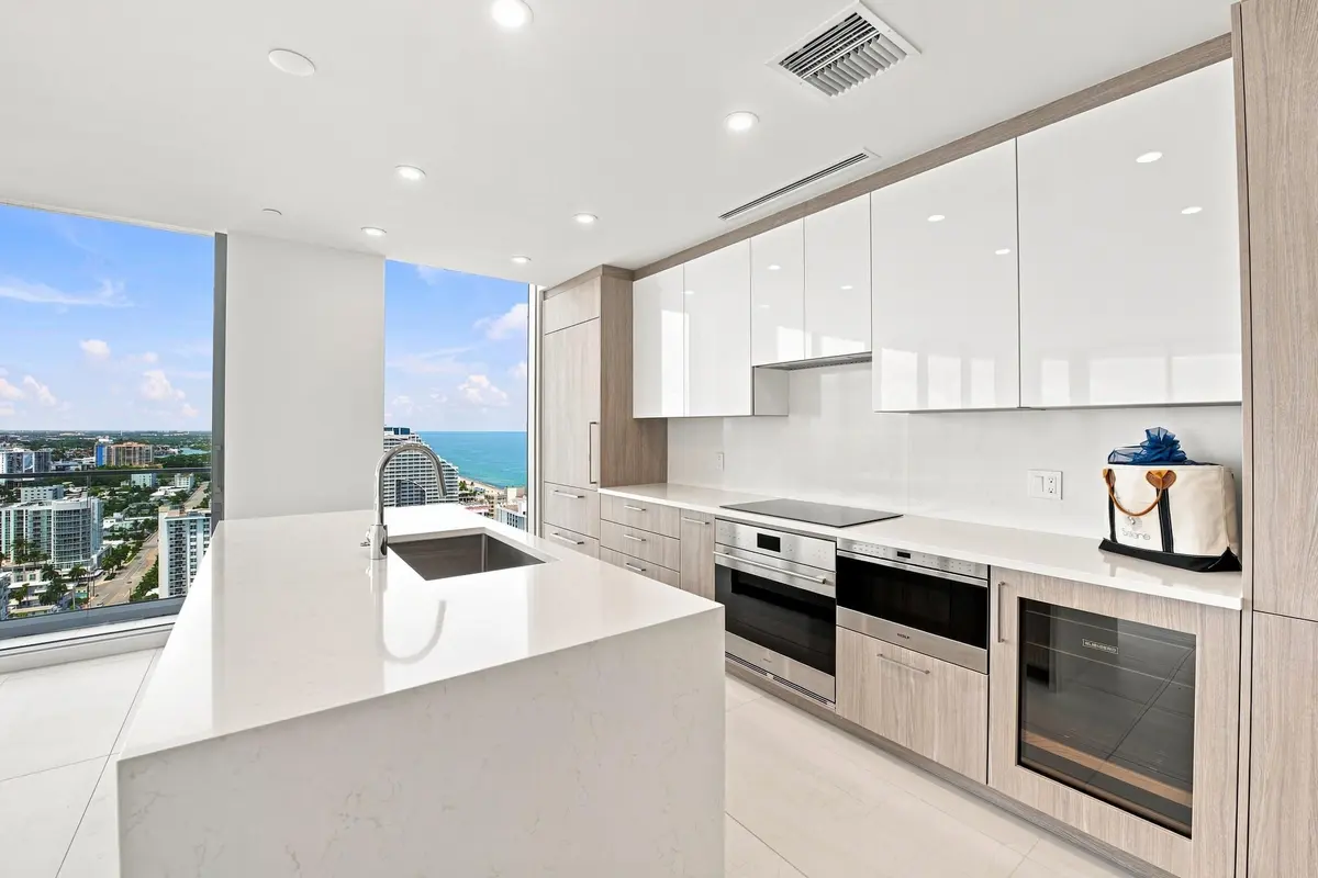 18__jjl1645 at 153 N Seabreeze Boulevard 2404, Fort Lauderdale