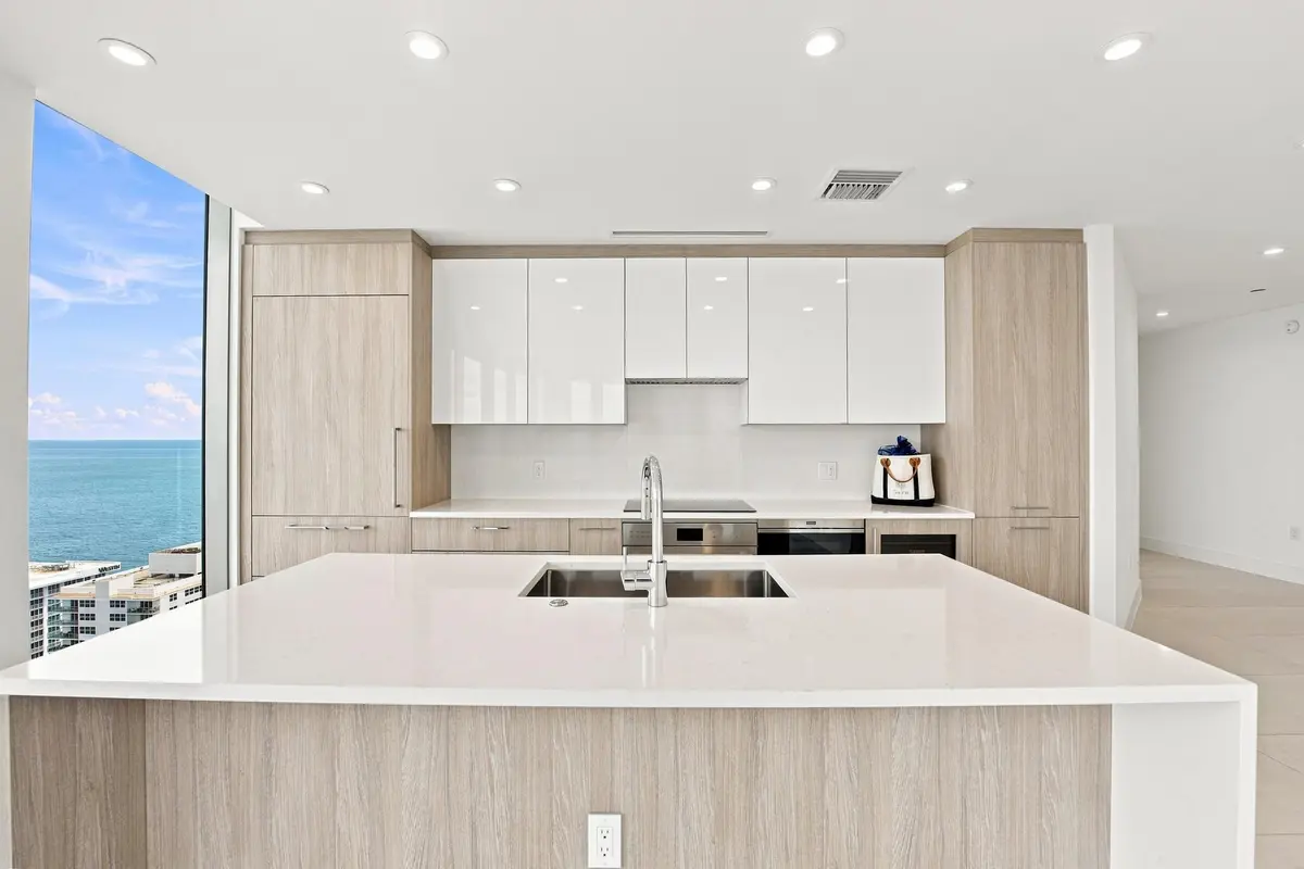 17__jjl1640 at 153 N Seabreeze Boulevard 2404, Fort Lauderdale