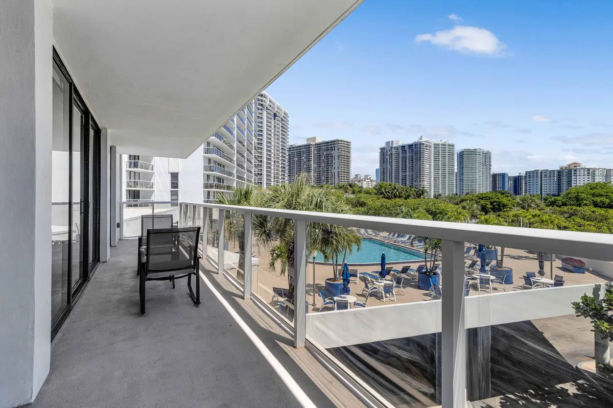 IMG_4329 at 3701 N COUNTRY CLUB Drive 404, Aventura