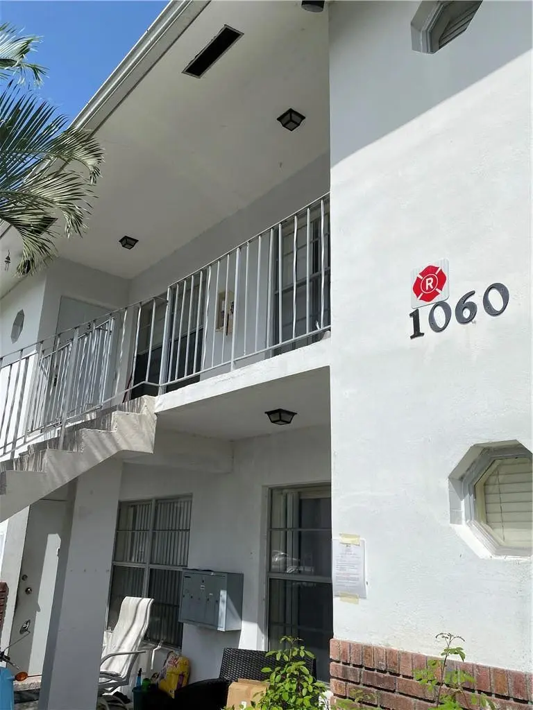 Photo 2 at 1060 NE 23rd Terrace 2, Pompano Beach