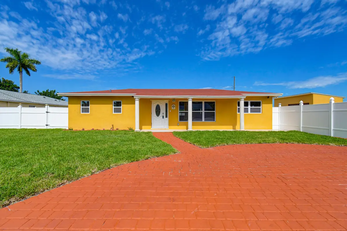 15021 Jackson Rd at 15021 Jackson Road, Delray Beach