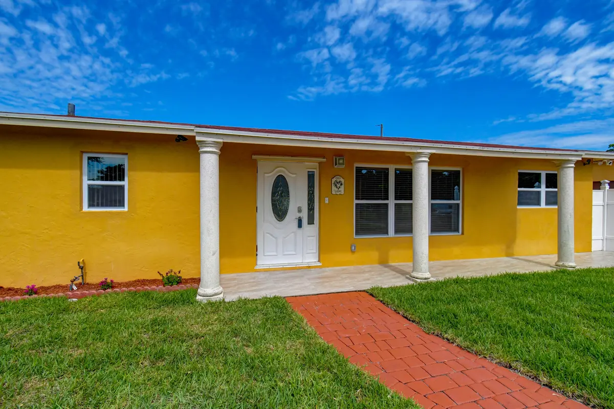 15021 Jackson Rd at 15021 Jackson Road, Delray Beach