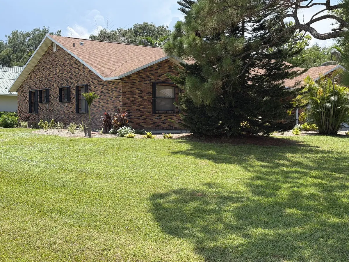 Front_Exterior at 601 Strait Avenue, Sebastian