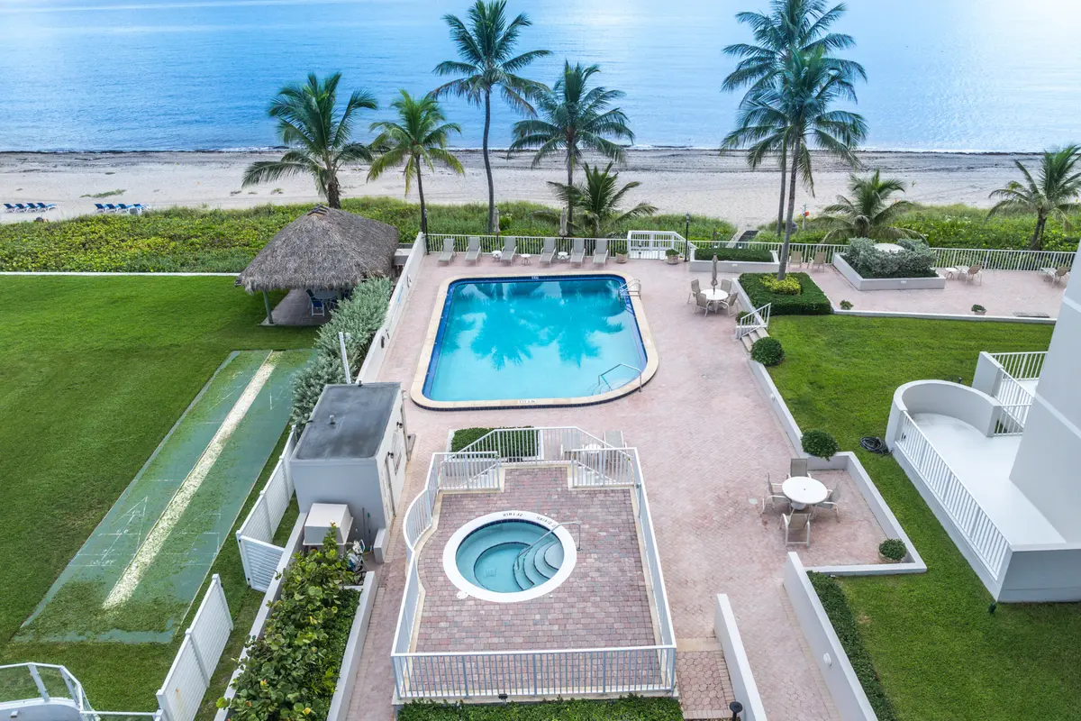 009-2917SouthOceanBoulevard-104-Highland at 2917 S Ocean Boulevard 104, Highland Beach