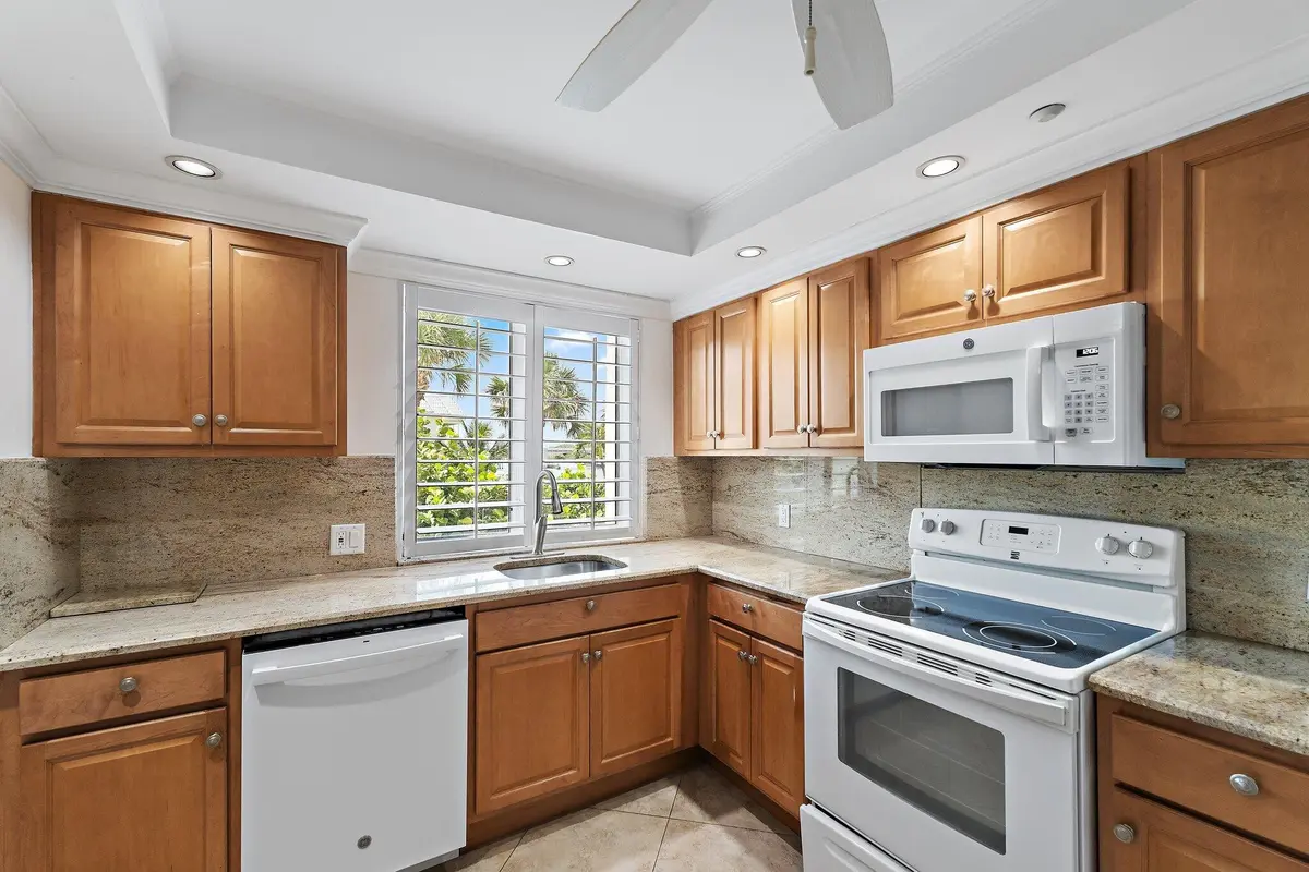 Kitchen at 375 Beach Road 201, Tequesta