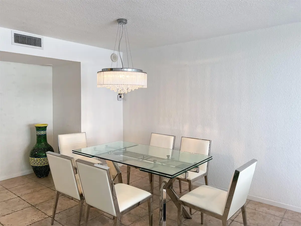 Dining area at 101 Briny Avenue 810, Pompano Beach