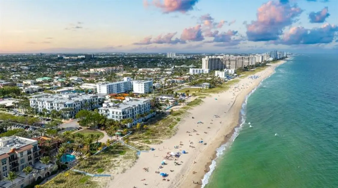 Photo 2 at 4511 EL MAR Drive 202, Lauderdale-By-The-Sea